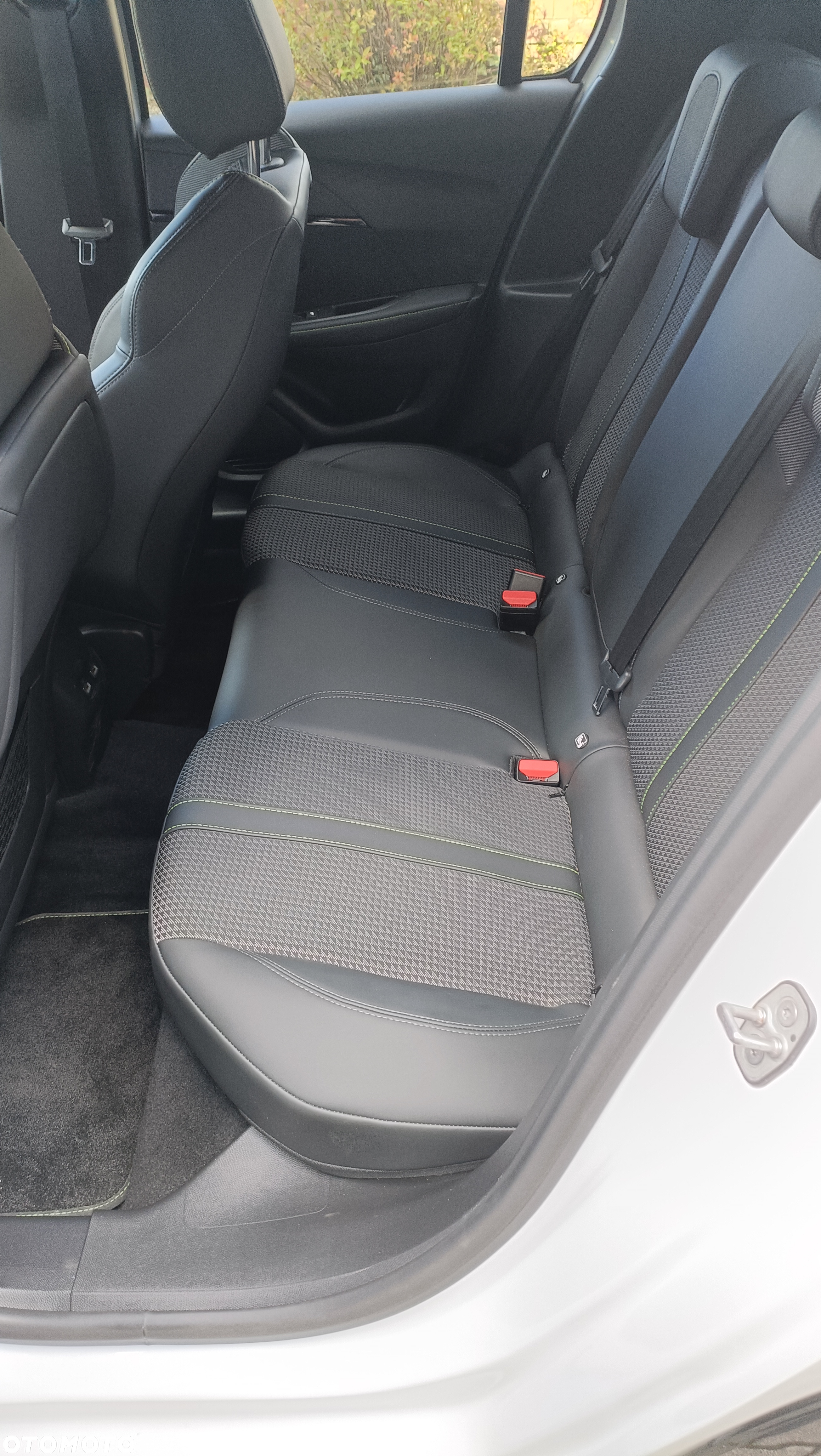 Peugeot 208 1.5 BlueHDi GT S&S - 15