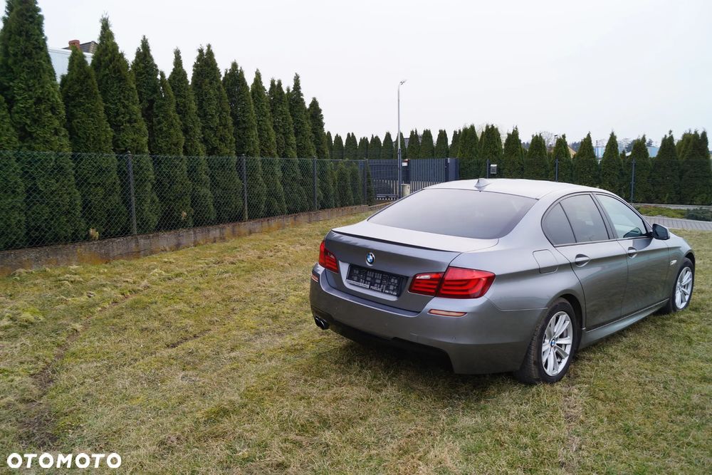 BMW Seria 5 520d - 33