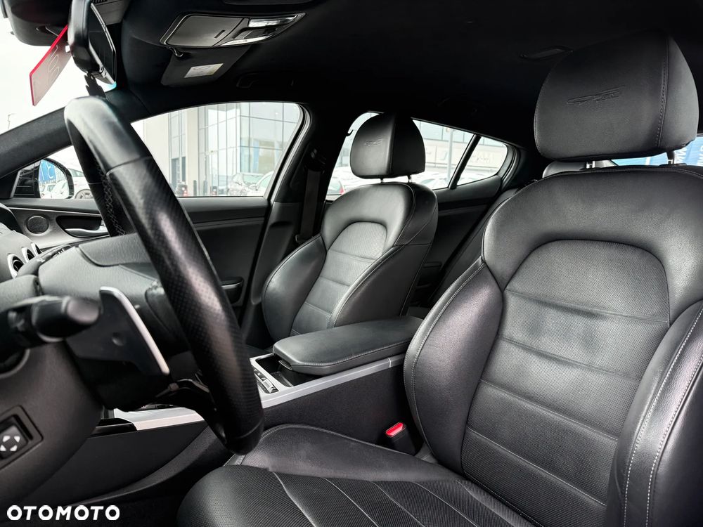 Kia Stinger 2.0 T-GDI GT Line - 28