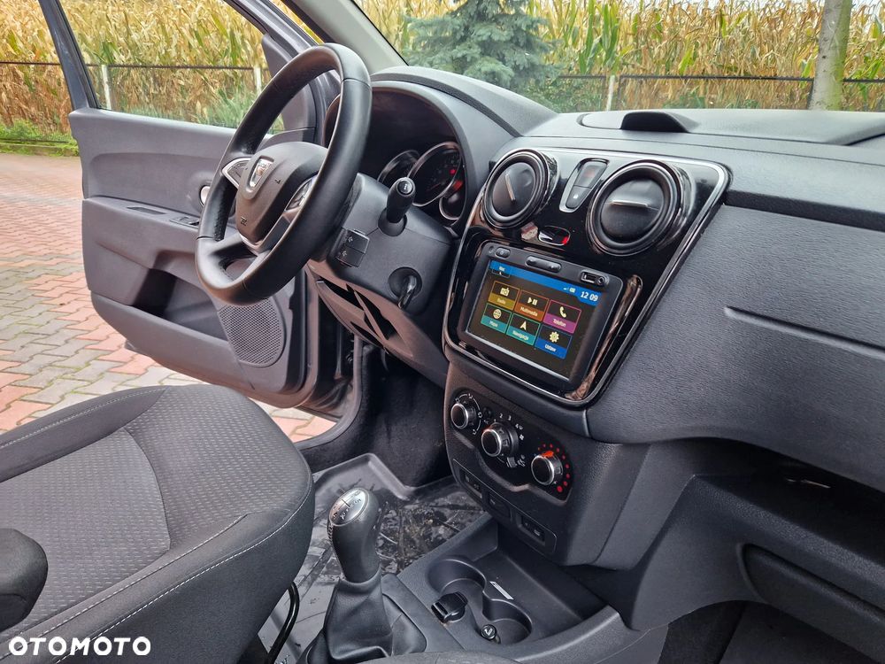 Dacia Lodgy 1.6 SCe Outdoor S&S - 29