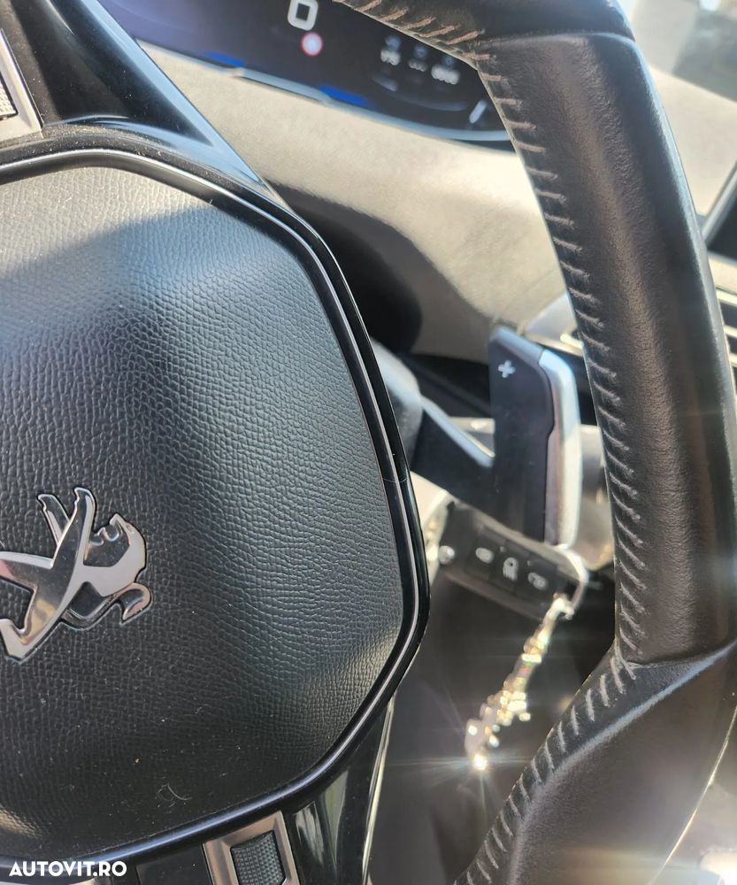 Peugeot 3008 1.2 PureTech 130 EAT8 Active Pack - 37