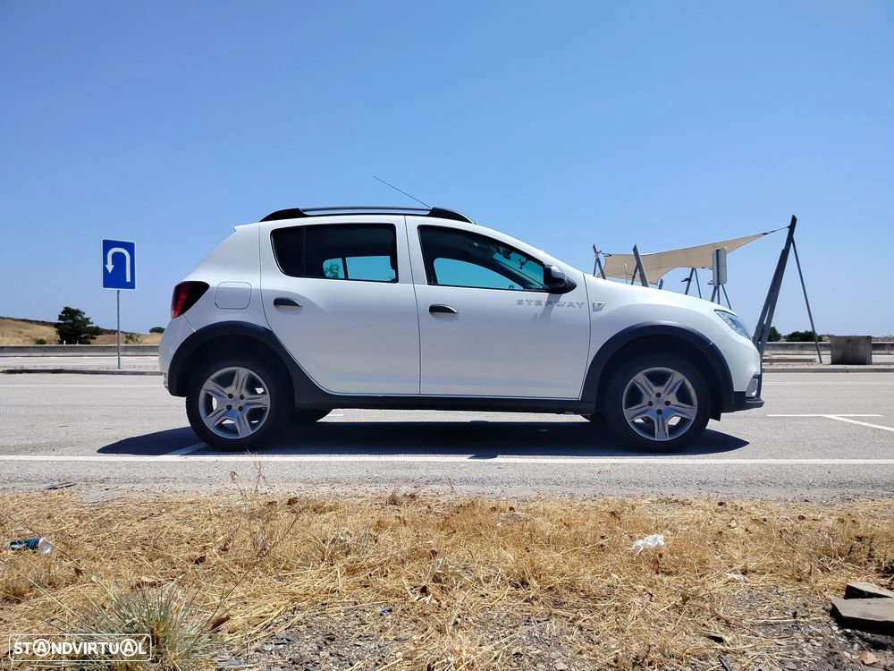 Dacia Sandero 1.5 dCi Stepway - 4