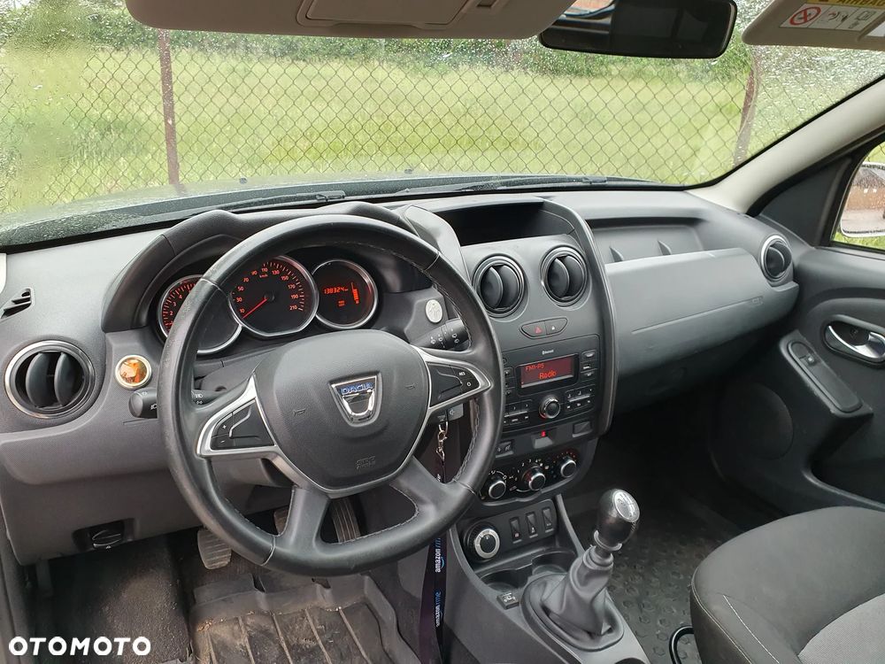 Dacia Duster 1.6 SCe Laureate 4x4 S&S - 13