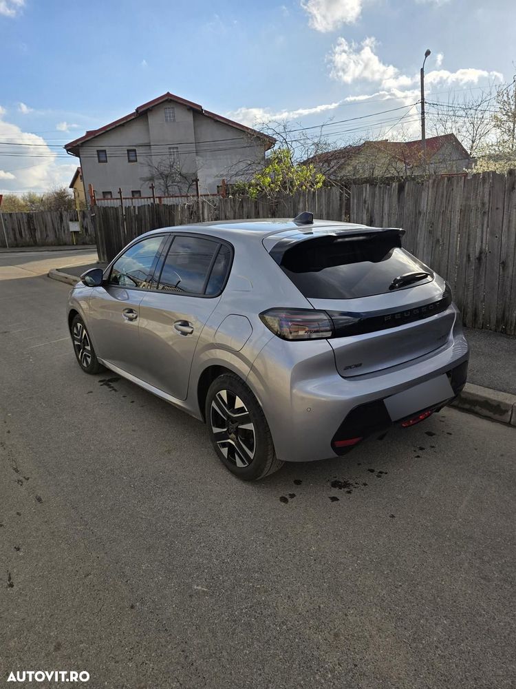 Peugeot 208 1.2L e-DCS6 MHEV Allure - 3