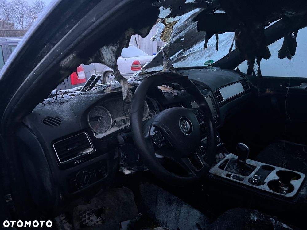 Volkswagen Touareg - 2