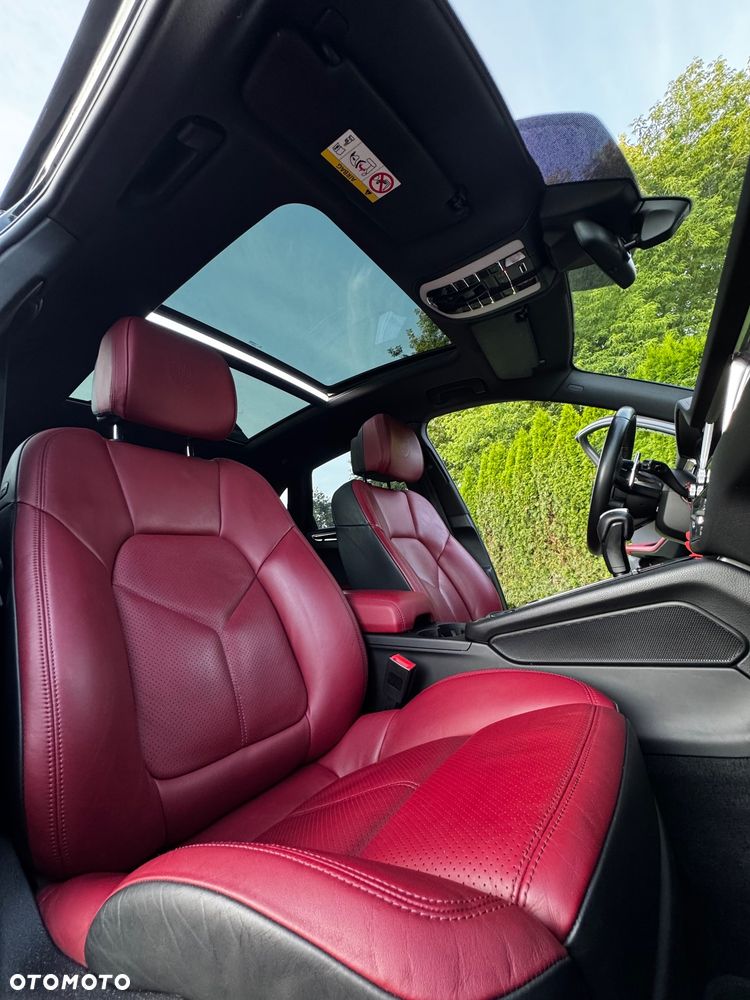Porsche Macan T - 16