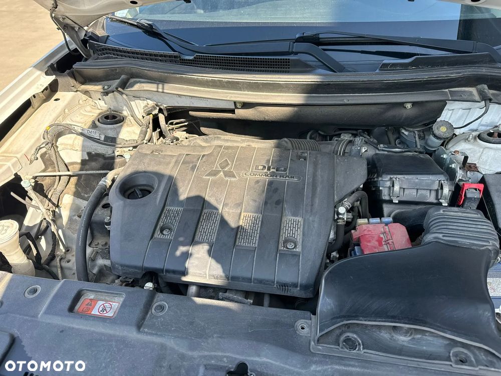 Mitsubishi Outlander - 18