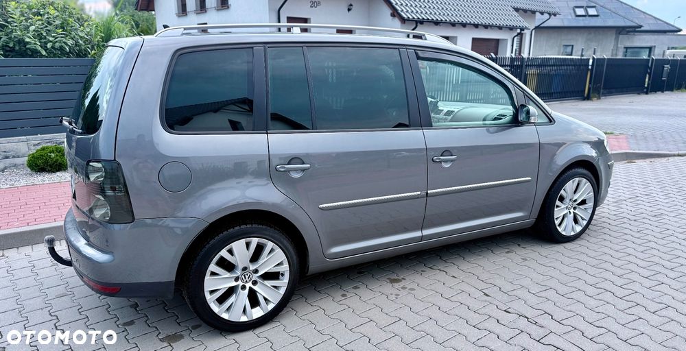Volkswagen Touran 2.0 TDI DPF Highline DSG - 4