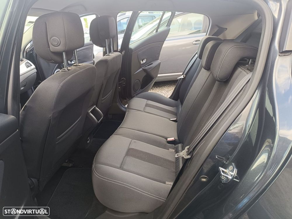 Renault Mégane 1.5 dCi Confort - 12