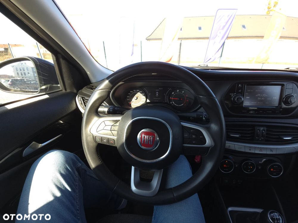 Fiat Tipo 1.6 MultiJet 16v Lounge - 30