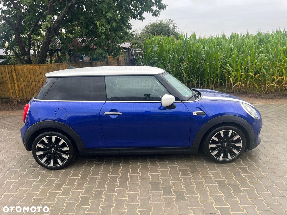 MINI Cooper Essential Trim - 7