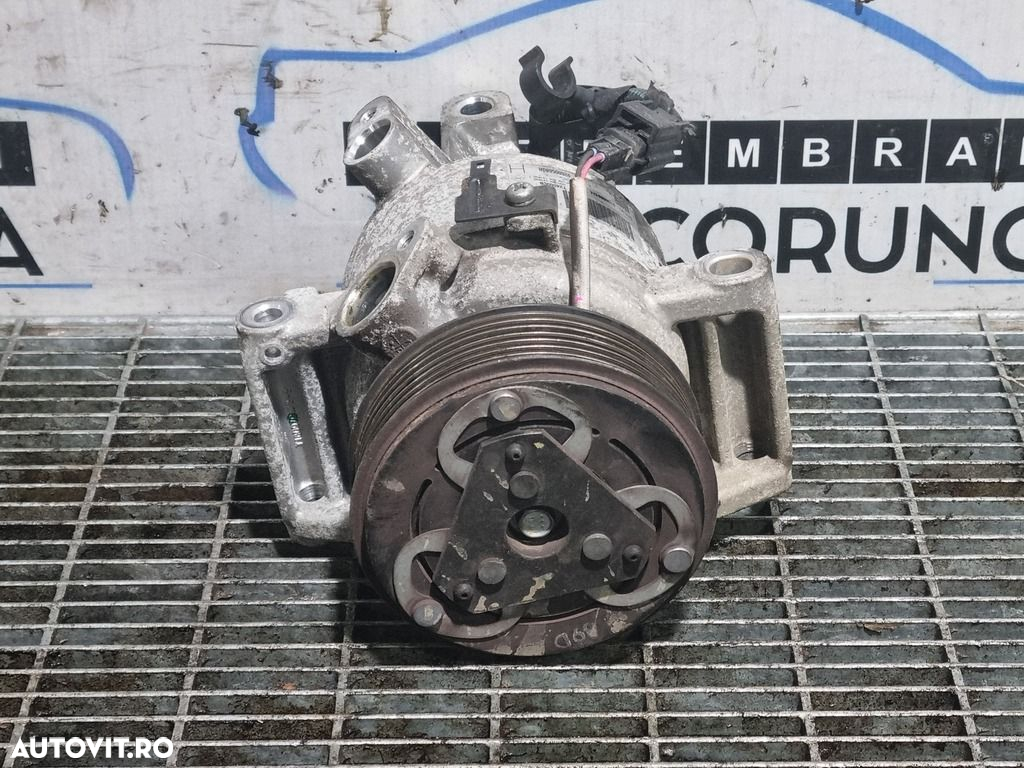 Compresor clima Dacia Duster II 1.6 Benzina 2018 - 2021 H4M 738 (1181) 926005689R - 2