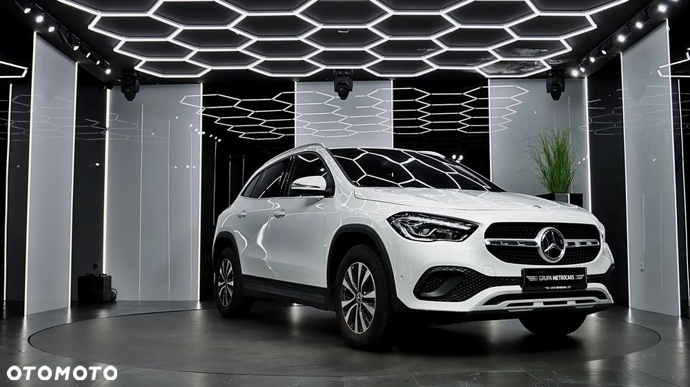 Mercedes-Benz GLA 200 Progressive - 13