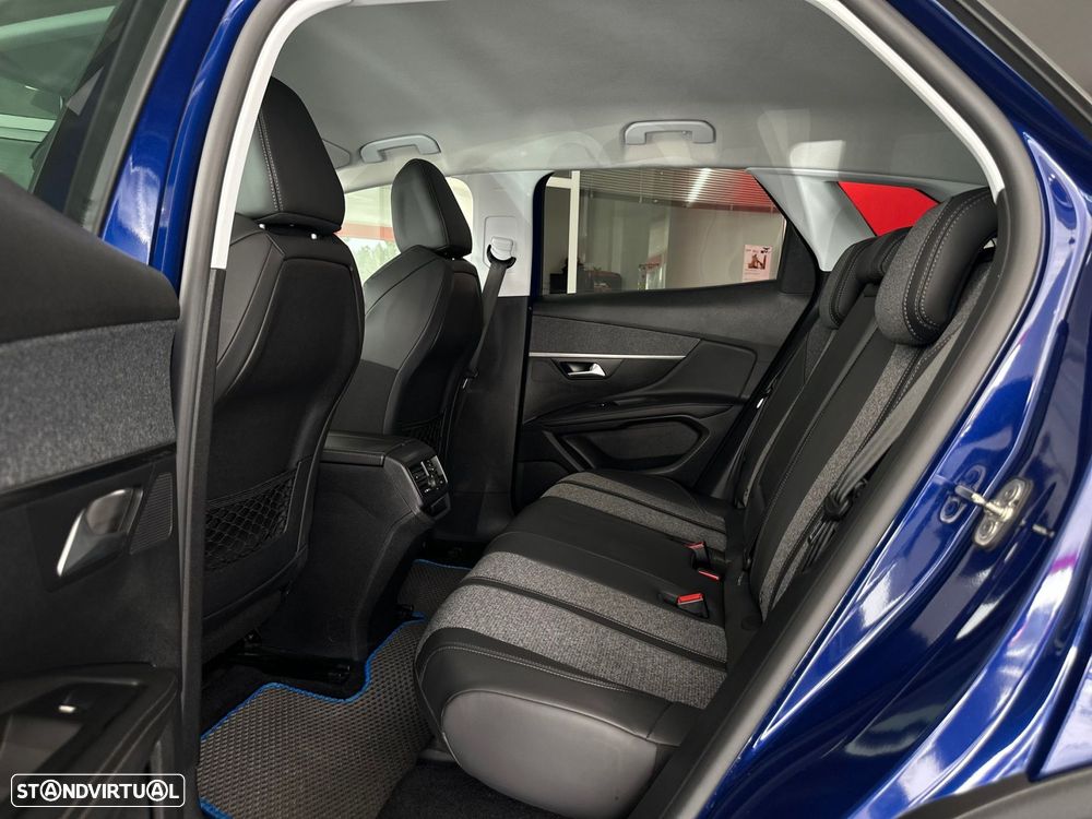 Peugeot 3008 1.2 PureTech Allure - 28