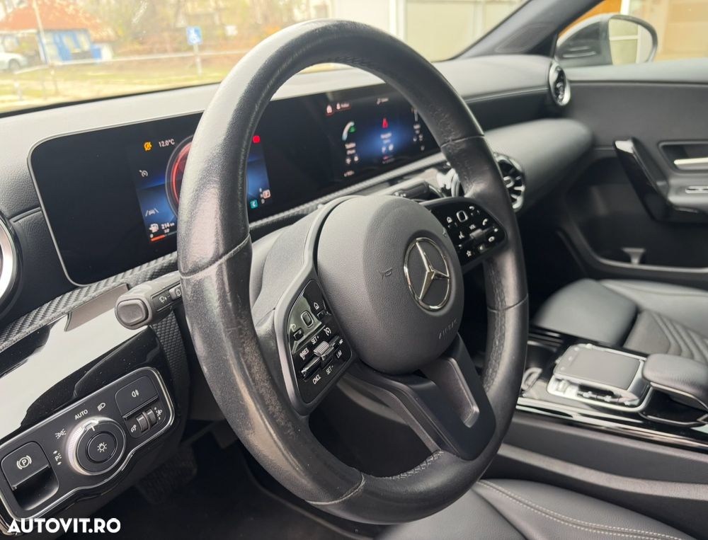 Mercedes-Benz A - 10