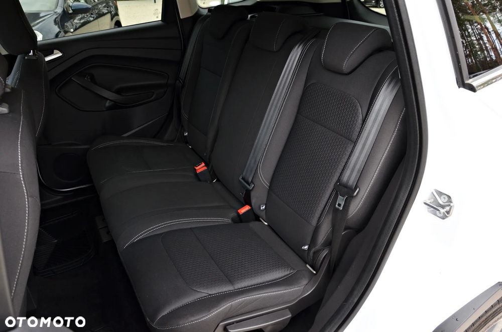 Ford Kuga 2.0 TDCi AWD Titanium - 32