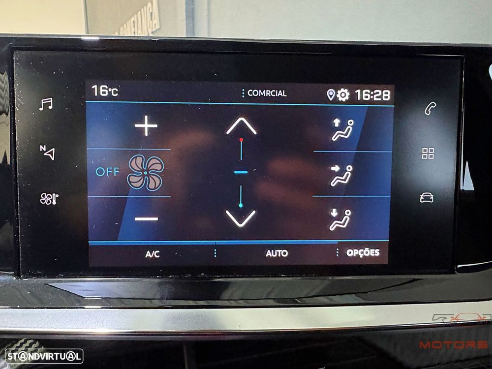 Peugeot 2008 1.2 PureTech Allure Pack - 29