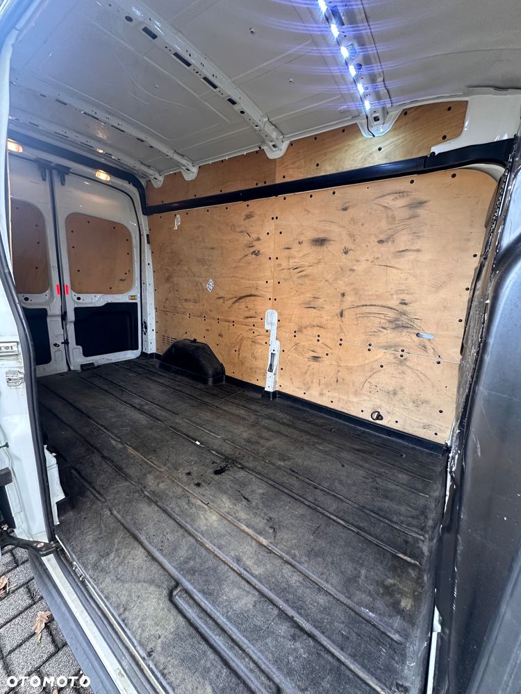 Ford TRANSIT - 11