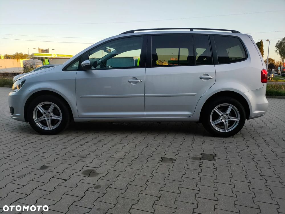 Volkswagen Touran - 8