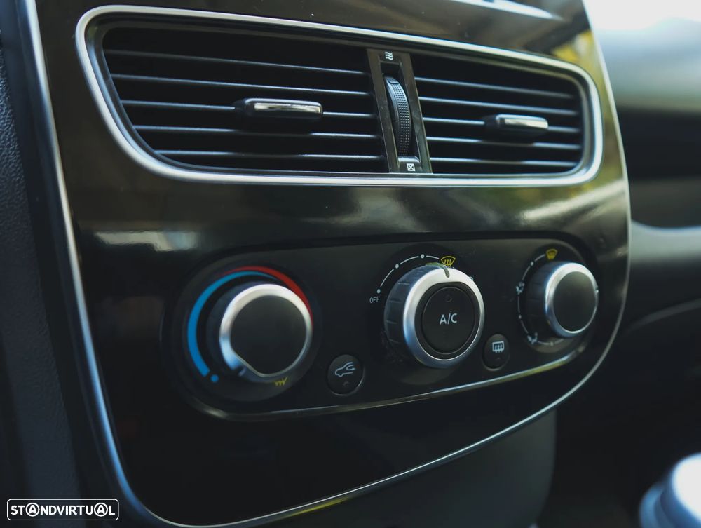 Renault Clio (Energy) dCi 90 Bose Edition - 19