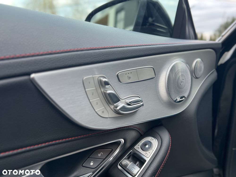 Mercedes-Benz Klasa C AMG 43 4-Matic - 33