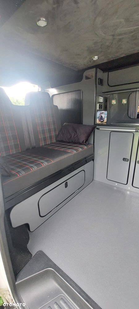 Volkswagen Transporter Caravelle Edition - 5