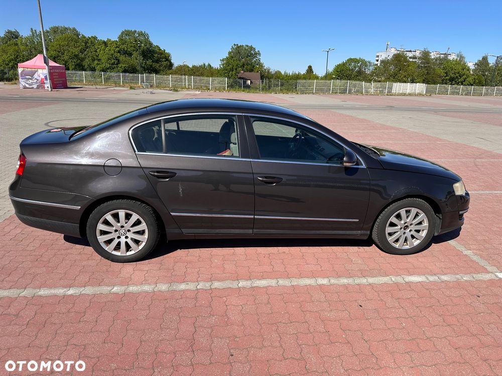 Volkswagen Passat - 3