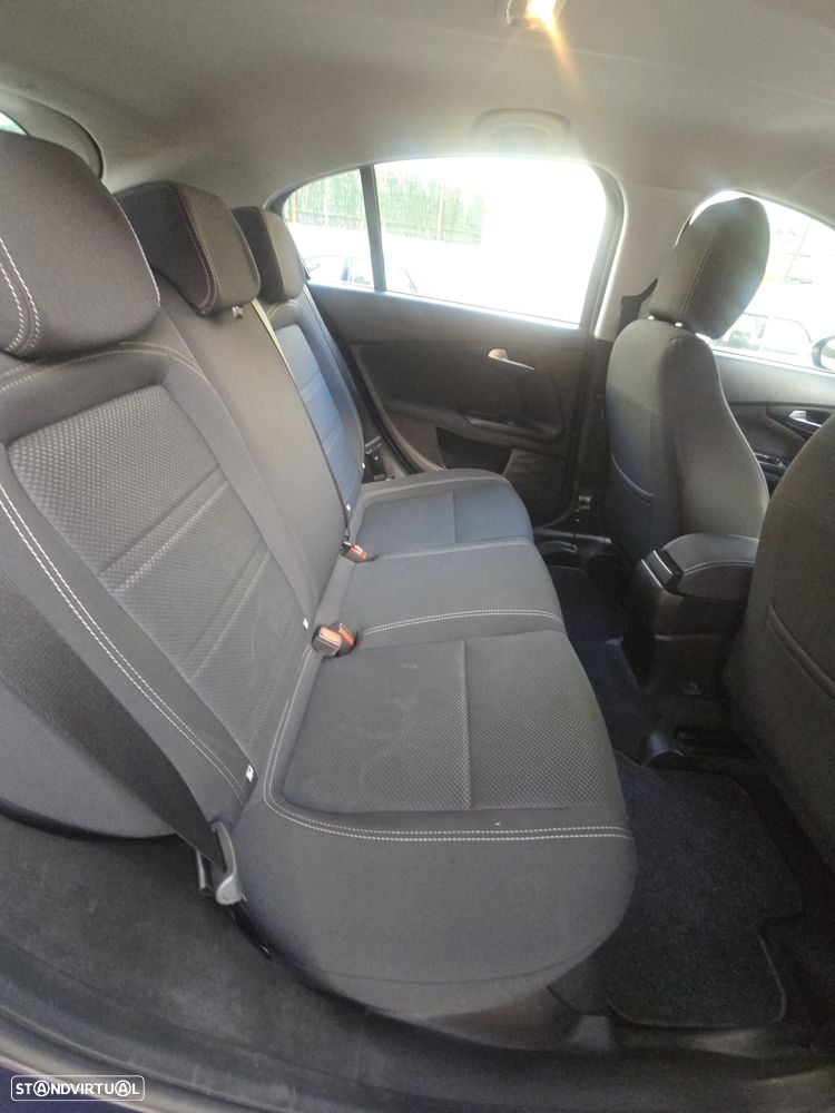 Fiat Tipo 1.3 M-Jet Lounge Tech - 25