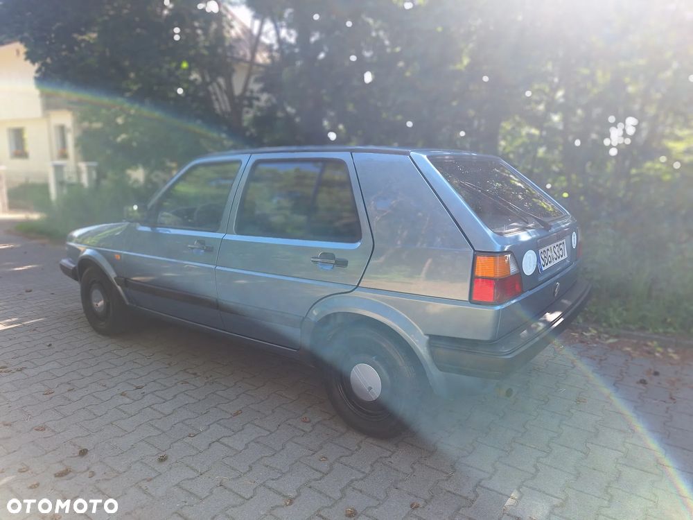 Volkswagen Golf 1.6 GL - 7