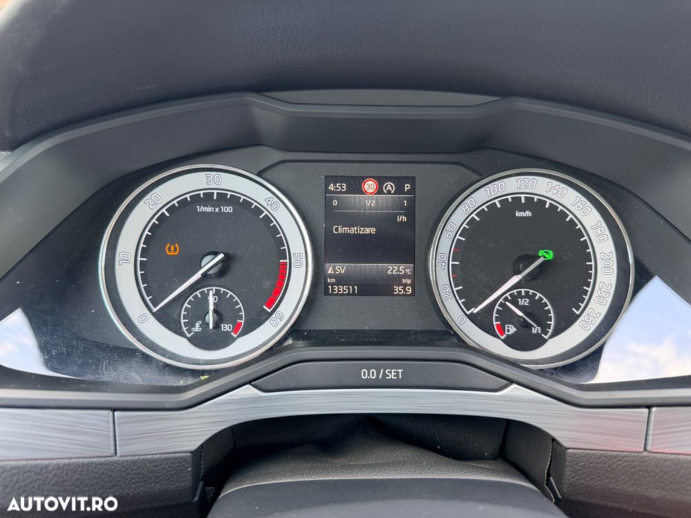 Skoda Superb 2.0 TDI DSG Ambition - 7
