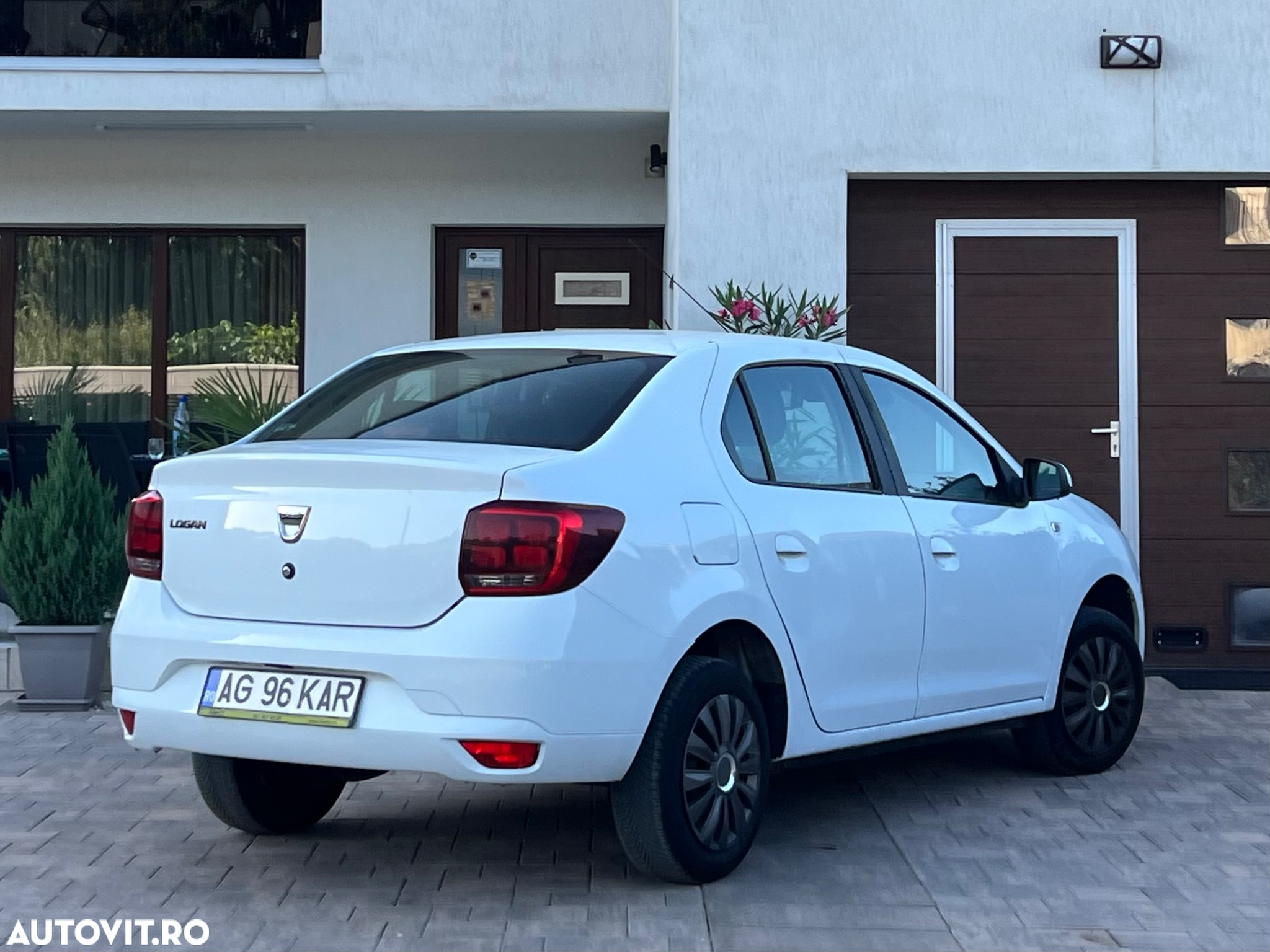 Dacia Logan 1.5 Blue dCi Laureate - 4