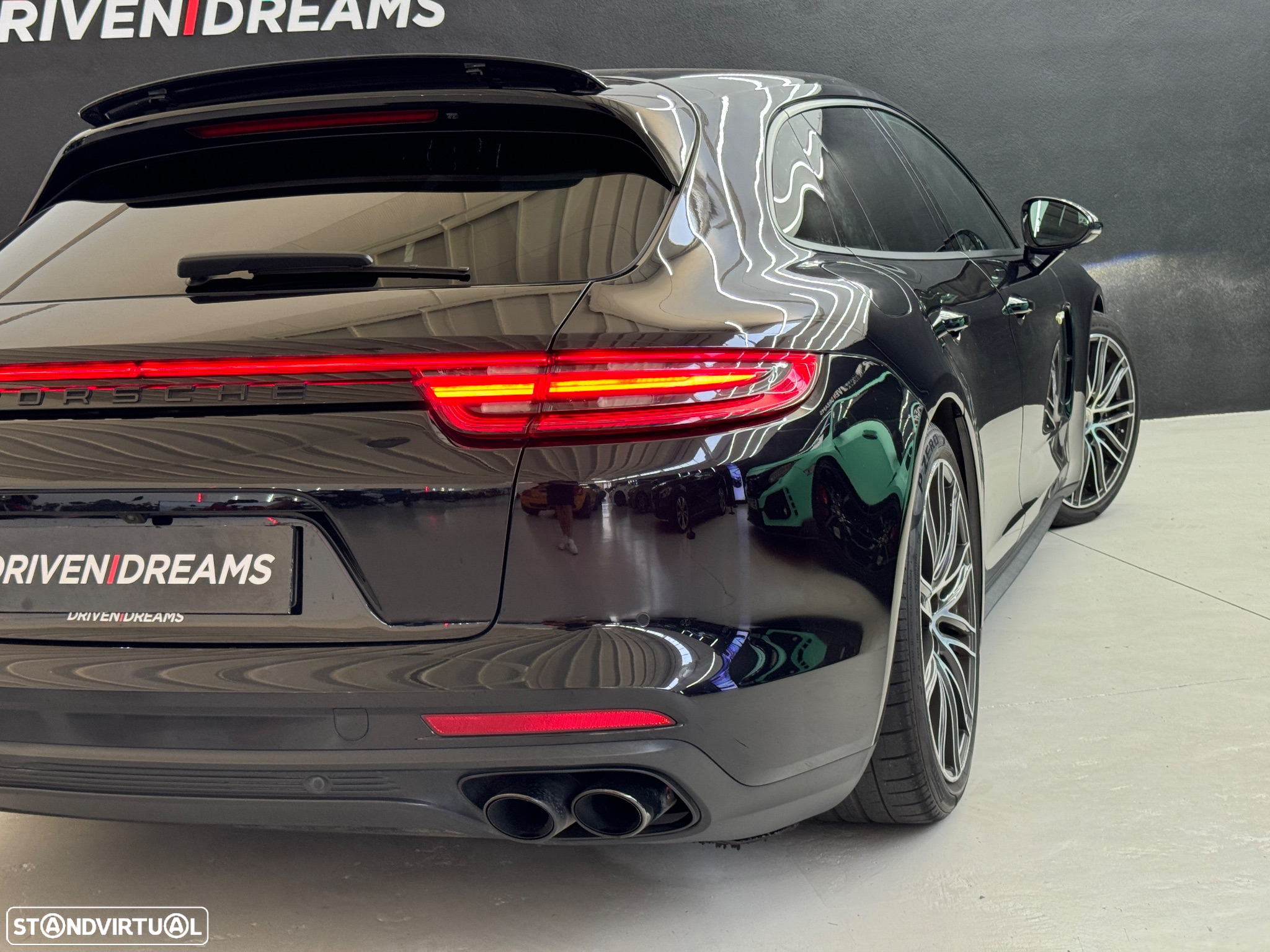 Porsche Panamera Sport Turismo 4 E-Hybrid Platinum Edition - 21