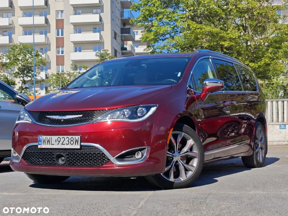 Chrysler Pacifica - 3