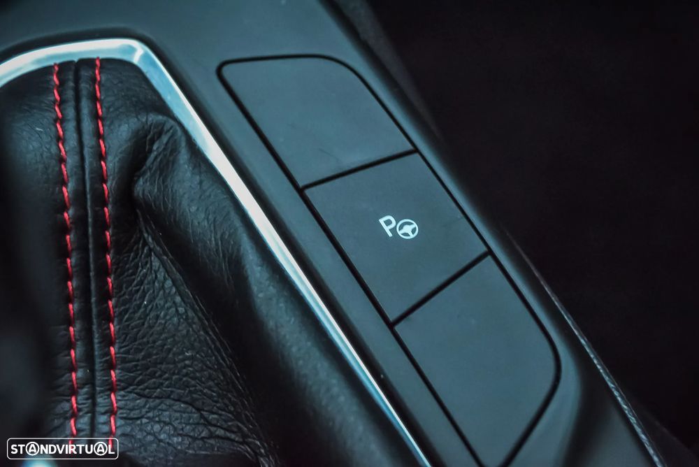 Ford Focus SW 1.0 EcoBoost MHEV ST-Line - 20