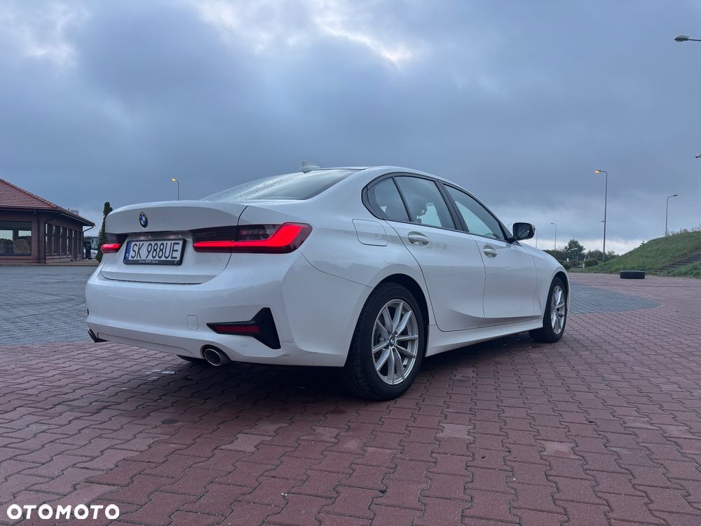 BMW Seria 3 318d - 3