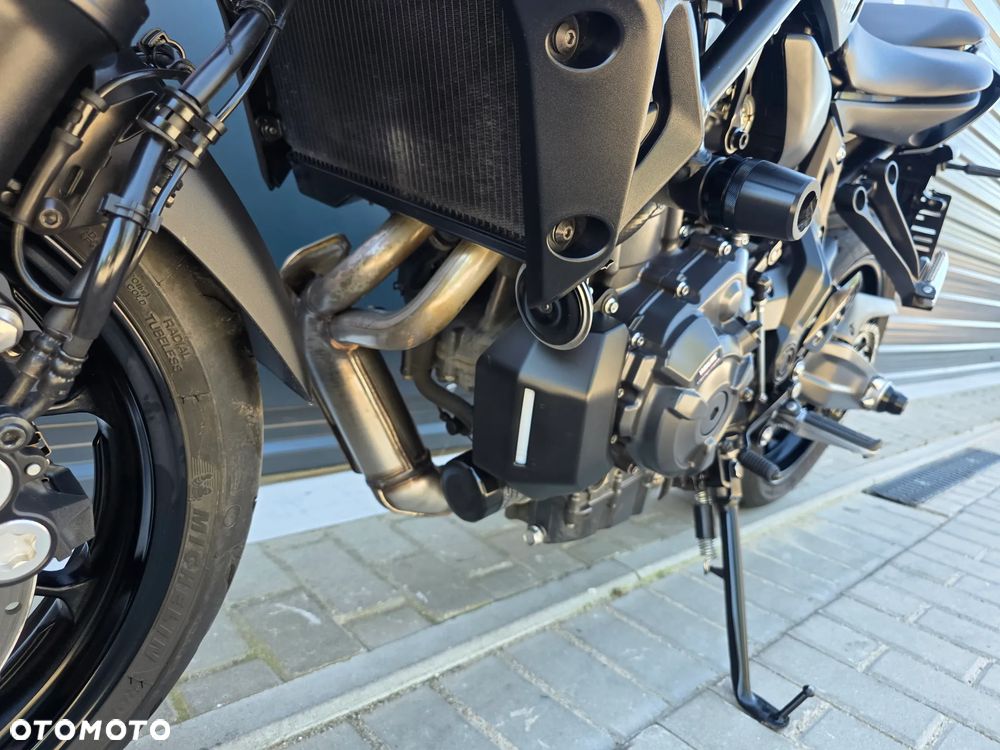Yamaha MT - 16