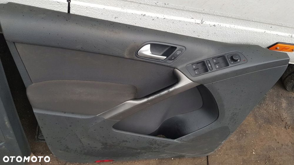 tapicerka drzwi VW Tiguan - 3
