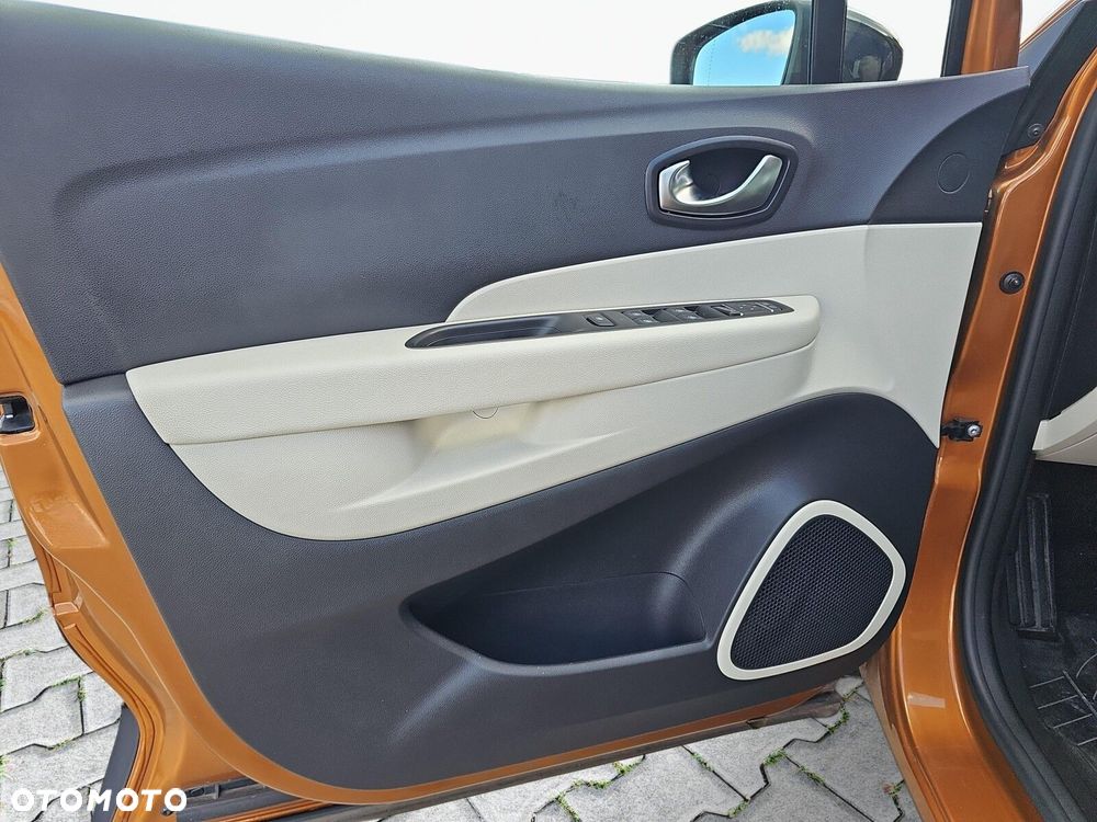 Renault Captur - 17