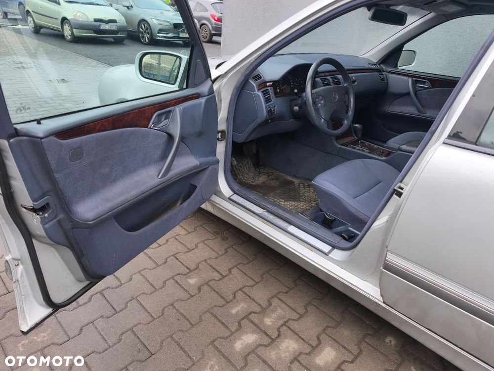 Mercedes-Benz Klasa E - 13