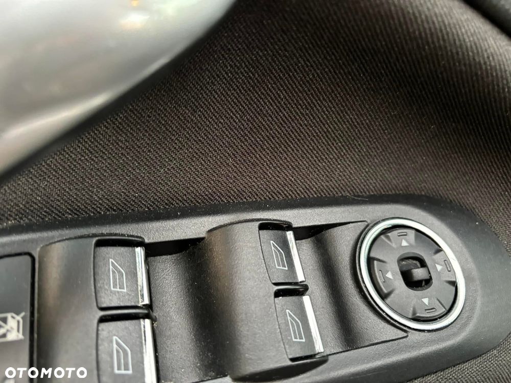 Ford Mondeo 2.0 Titanium - 13