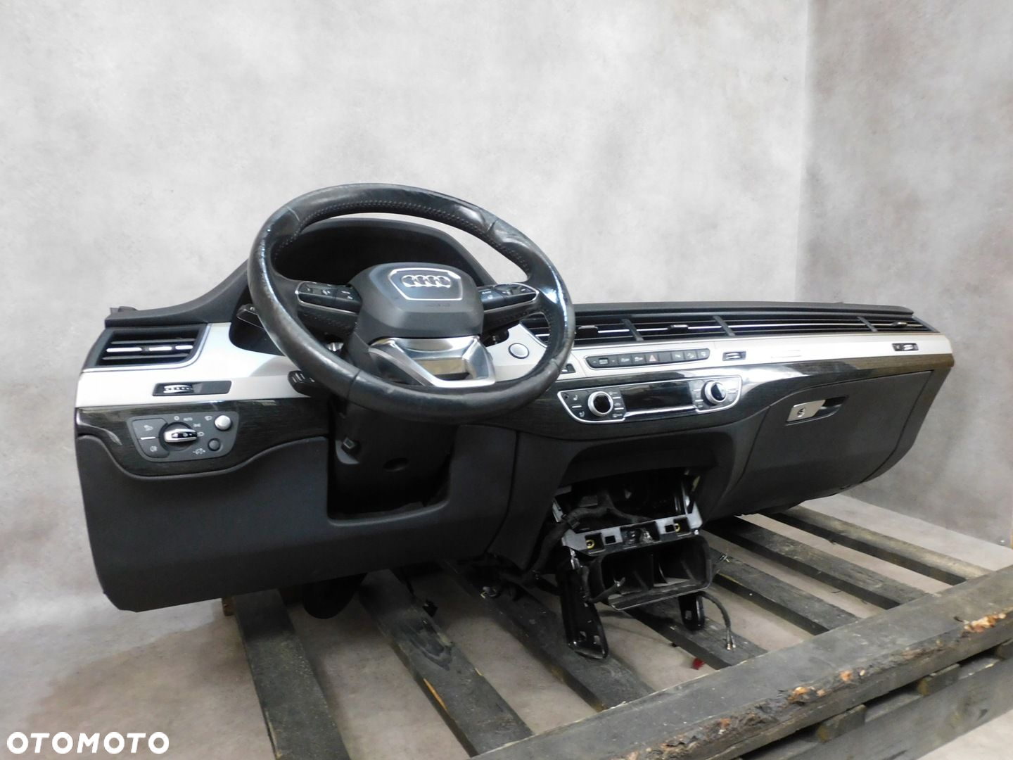 AUDI Q7 4M KONSOLA HUD KOMPLETNA DESKA ROZDZIECZA KOKPIT AIRBAG HEAD UP - 3