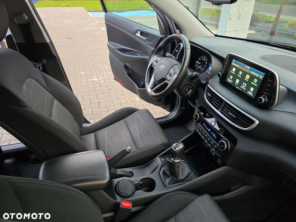 Hyundai Tucson 1.6 GDi 2WD Pure - 27