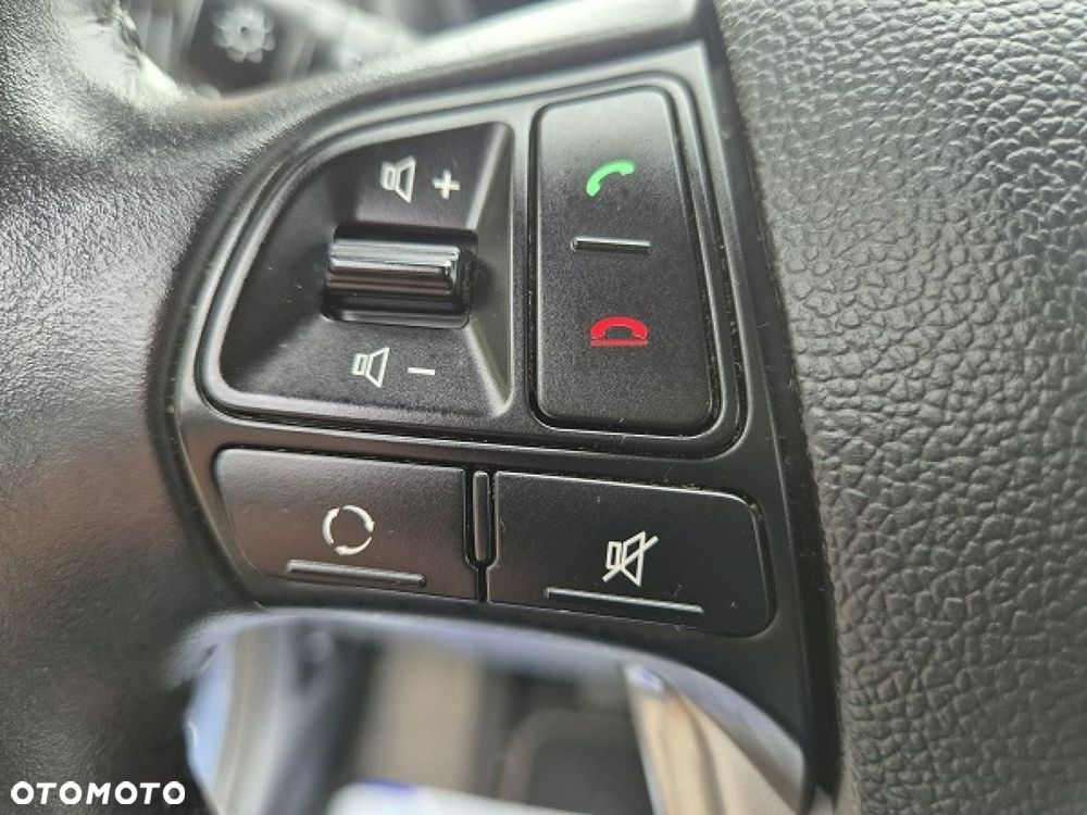 Kia Rio - 23
