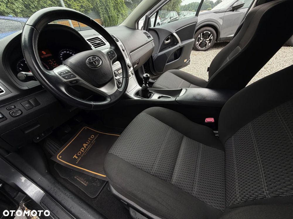Toyota Avensis 1.8 Premium - 17