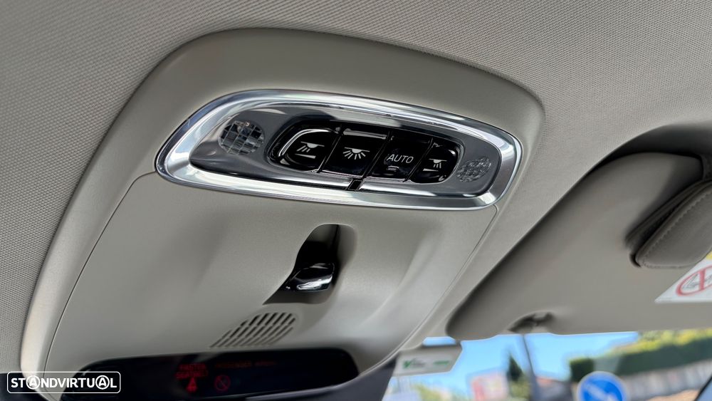 Volvo XC 60 D4 AWD Geartronic Momentum - 10