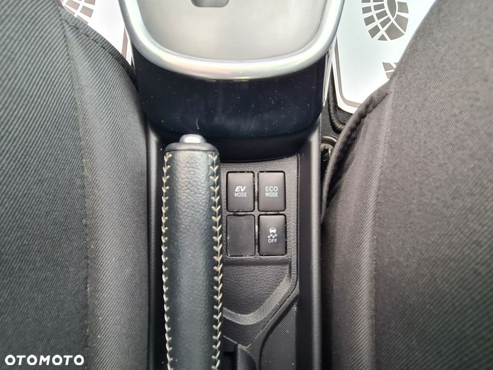 Toyota Yaris Hybrid 100 Premium - 27