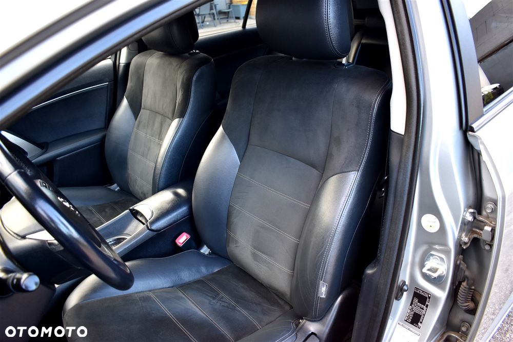 Toyota Avensis Touring Sports 1.8 Business Edition - 13