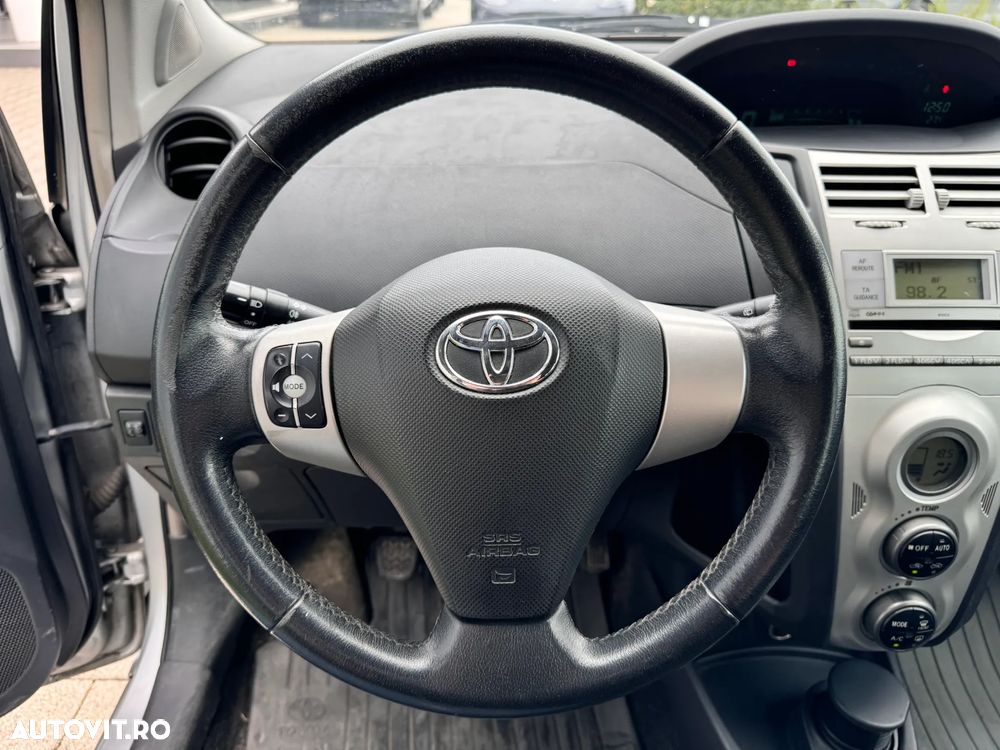 Toyota Yaris 1.4 D-4D Luna - 12