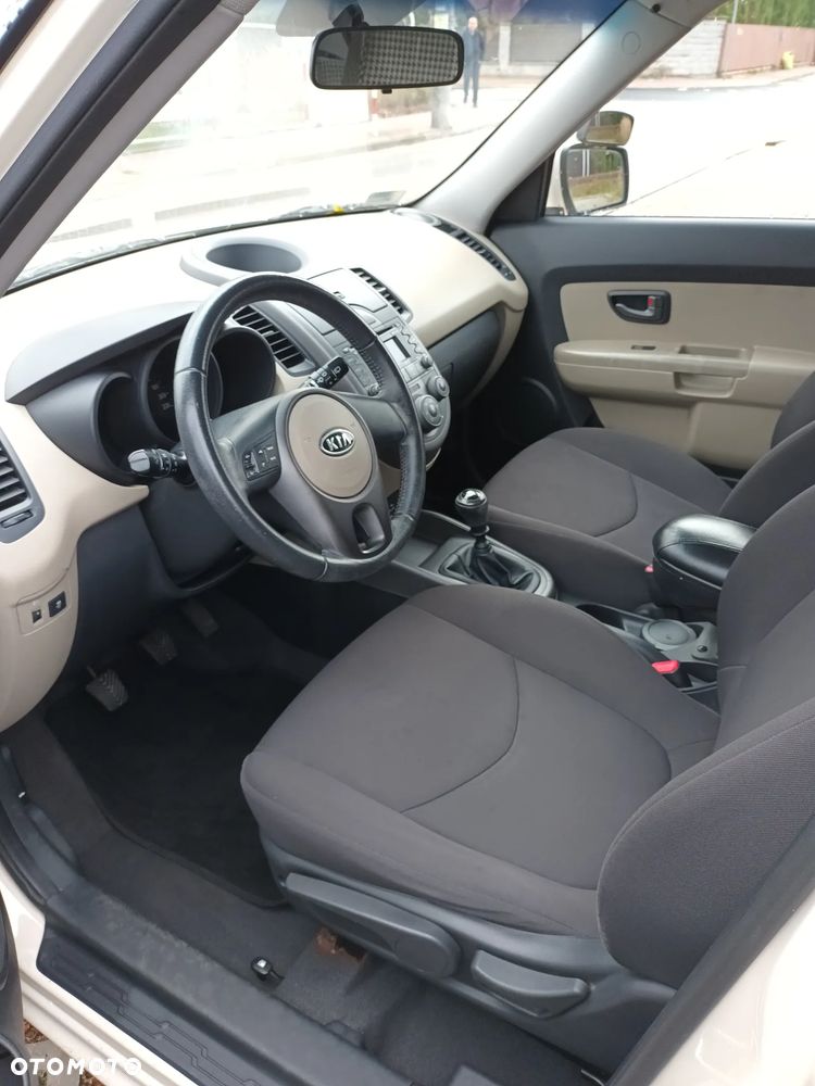 Kia Soul 1.6 XL - 6