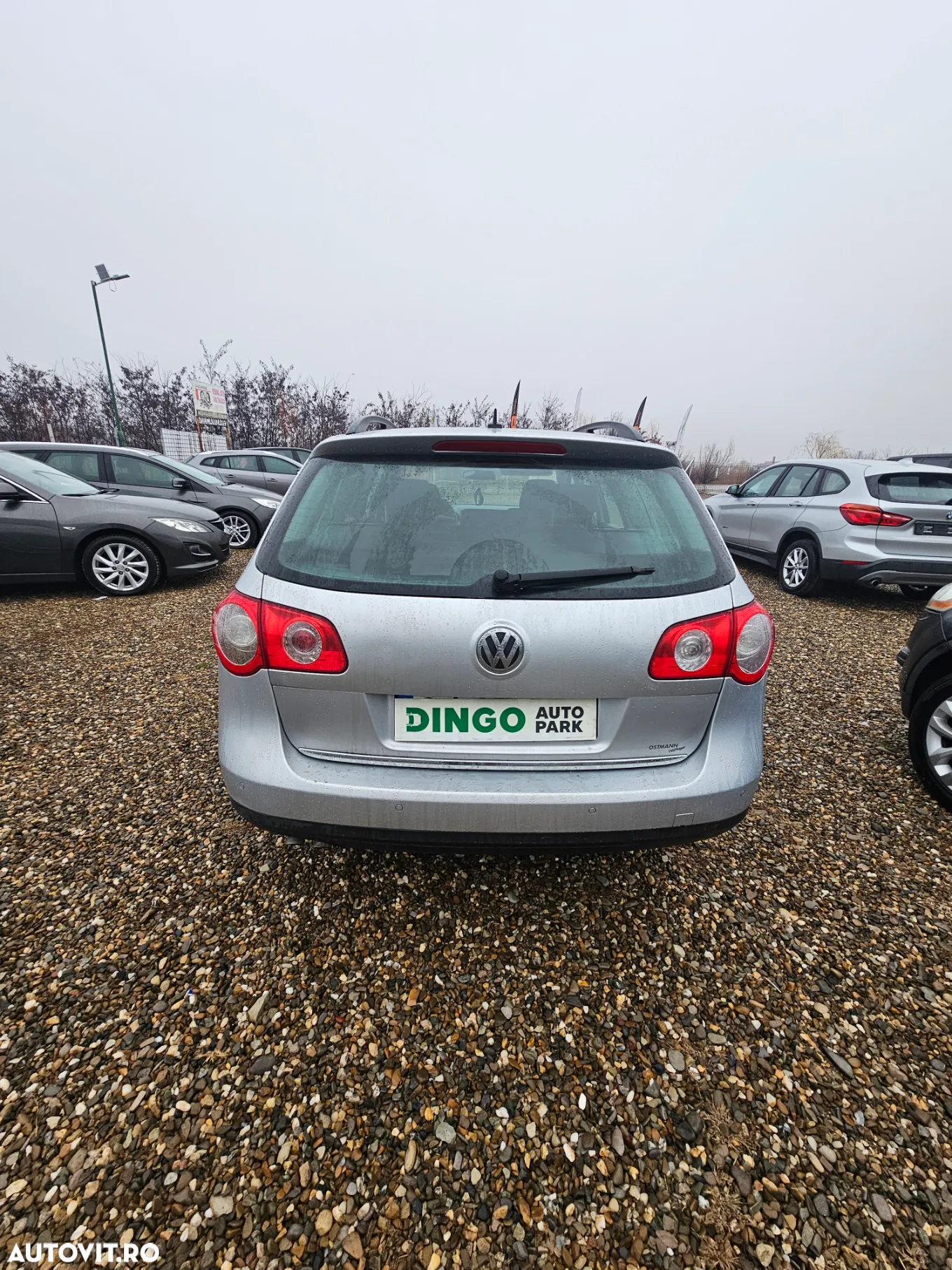 Volkswagen Passat - 12
